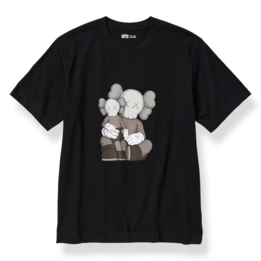 KAWS x Uniqlo UT Short Sleeve        T-shirt Black (Asia Sizing)